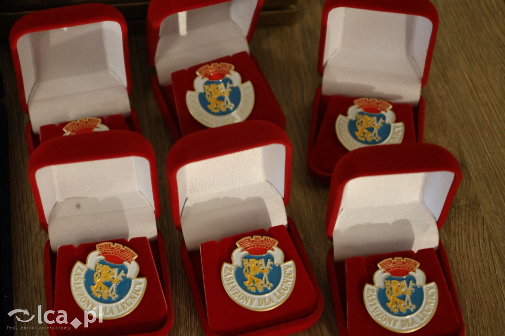 Honorowe tytuły i odznaczenia wręczone