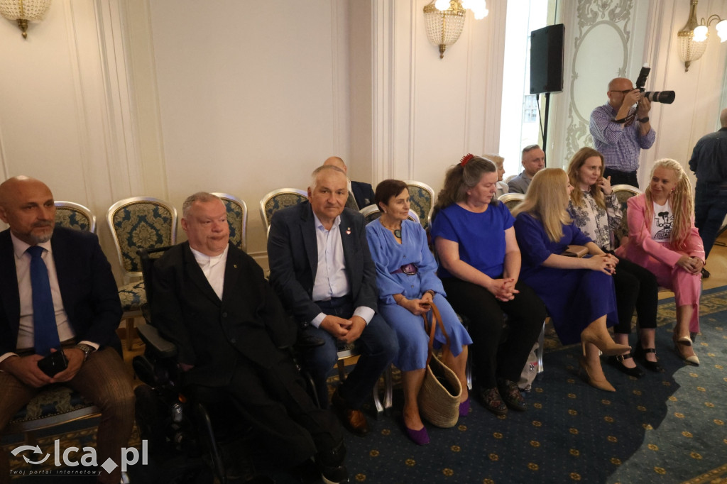 Honorowe tytuły i odznaczenia wręczone