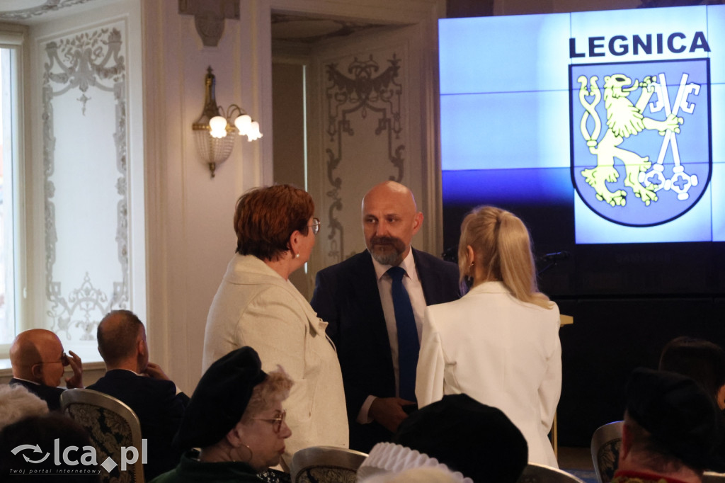 Honorowe tytuły i odznaczenia wręczone