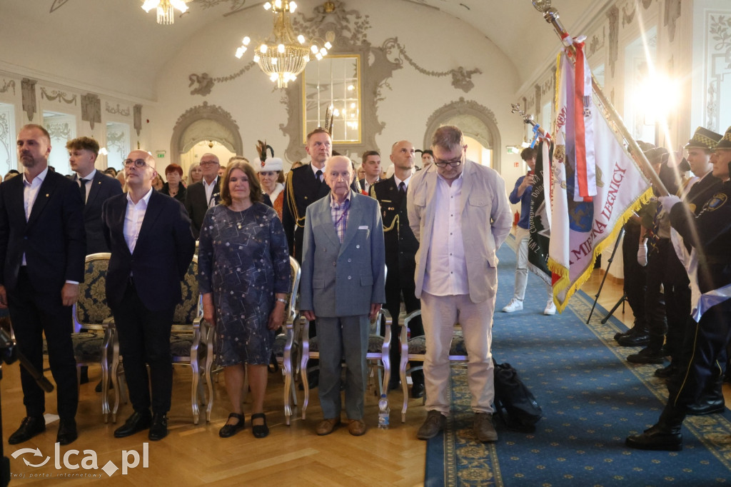 Honorowe tytuły i odznaczenia wręczone