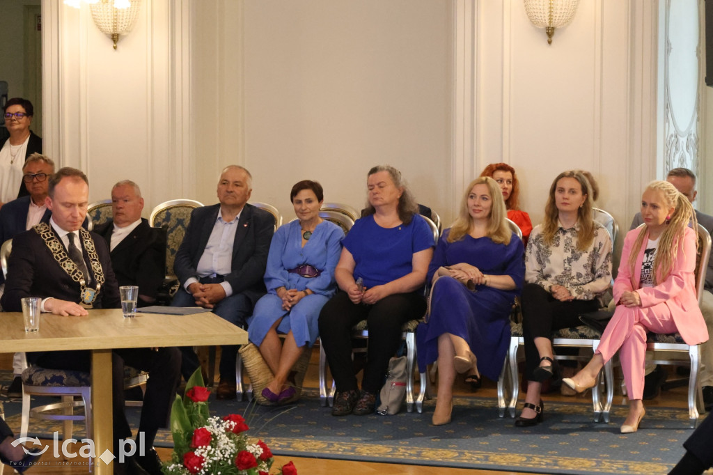 Honorowe tytuły i odznaczenia wręczone