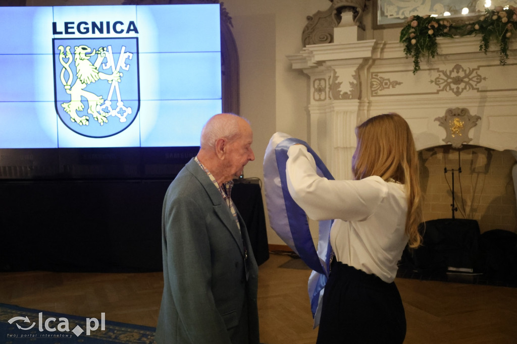 Honorowe tytuły i odznaczenia wręczone