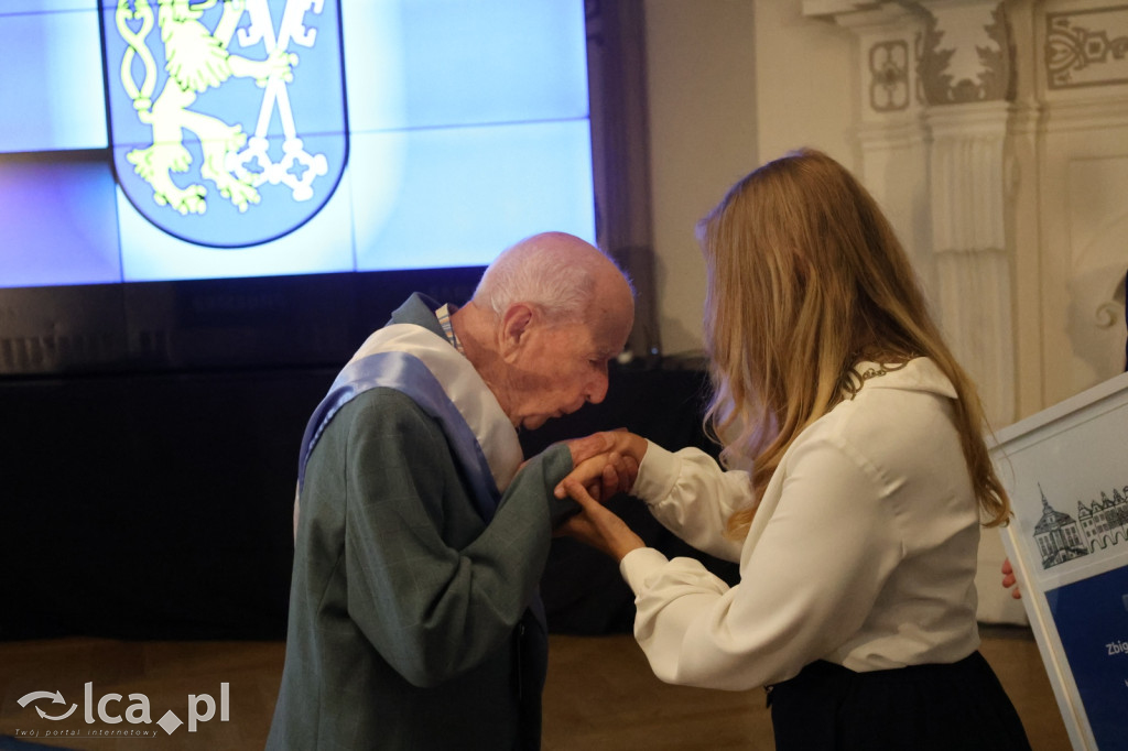 Honorowe tytuły i odznaczenia wręczone