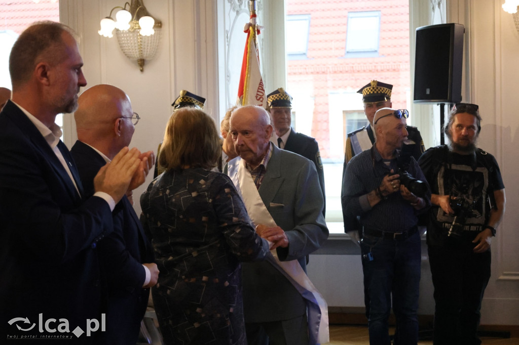 Honorowe tytuły i odznaczenia wręczone