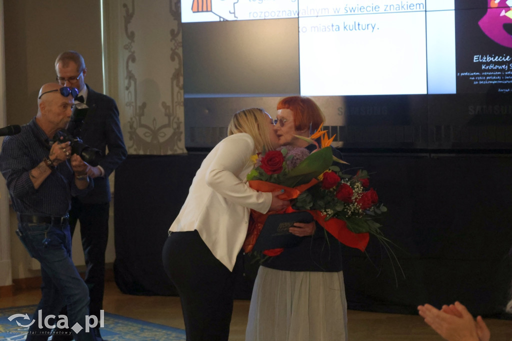 Honorowe tytuły i odznaczenia wręczone