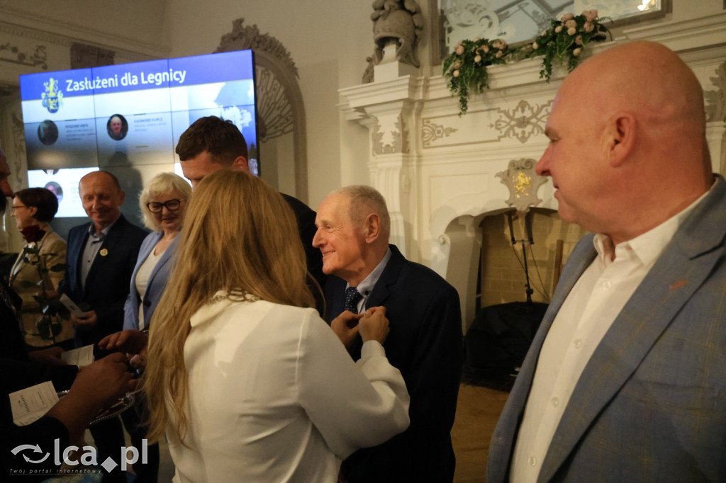 Honorowe tytuły i odznaczenia wręczone