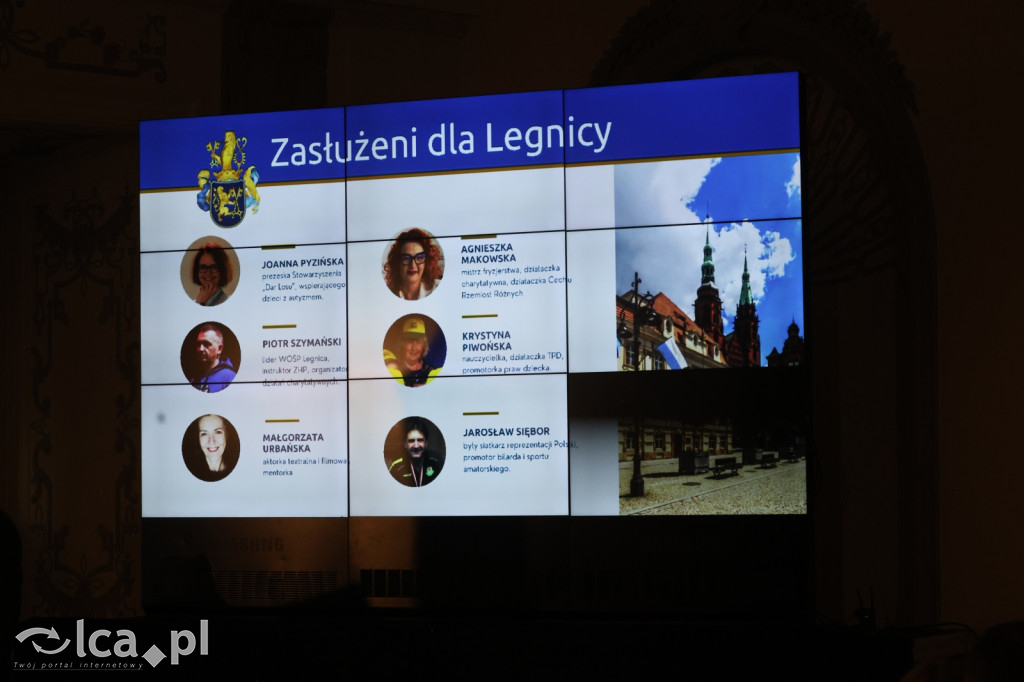 Honorowe tytuły i odznaczenia wręczone