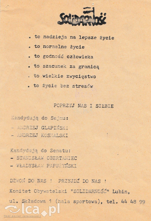 Plakaty, ulotki i wycinki prasowe z 1989 roku