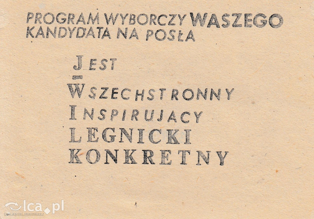 Plakaty, ulotki i wycinki prasowe z 1989 roku