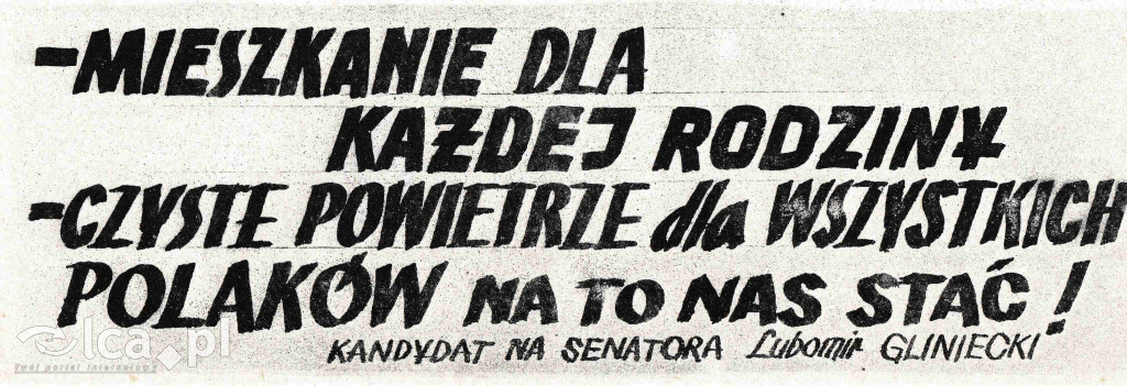 Plakaty, ulotki i wycinki prasowe z 1989 roku