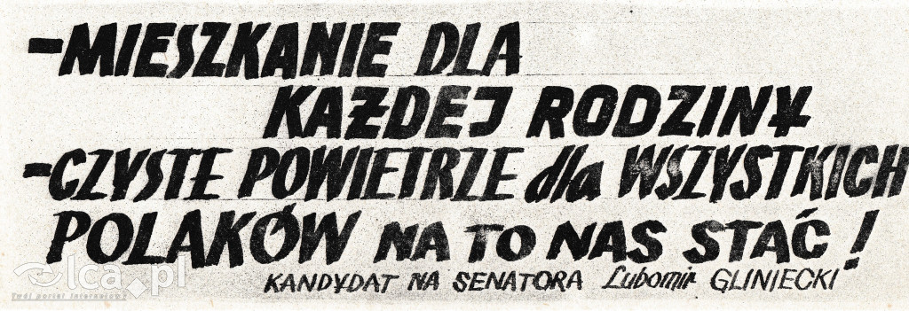 Plakaty, ulotki i wycinki prasowe z 1989 roku