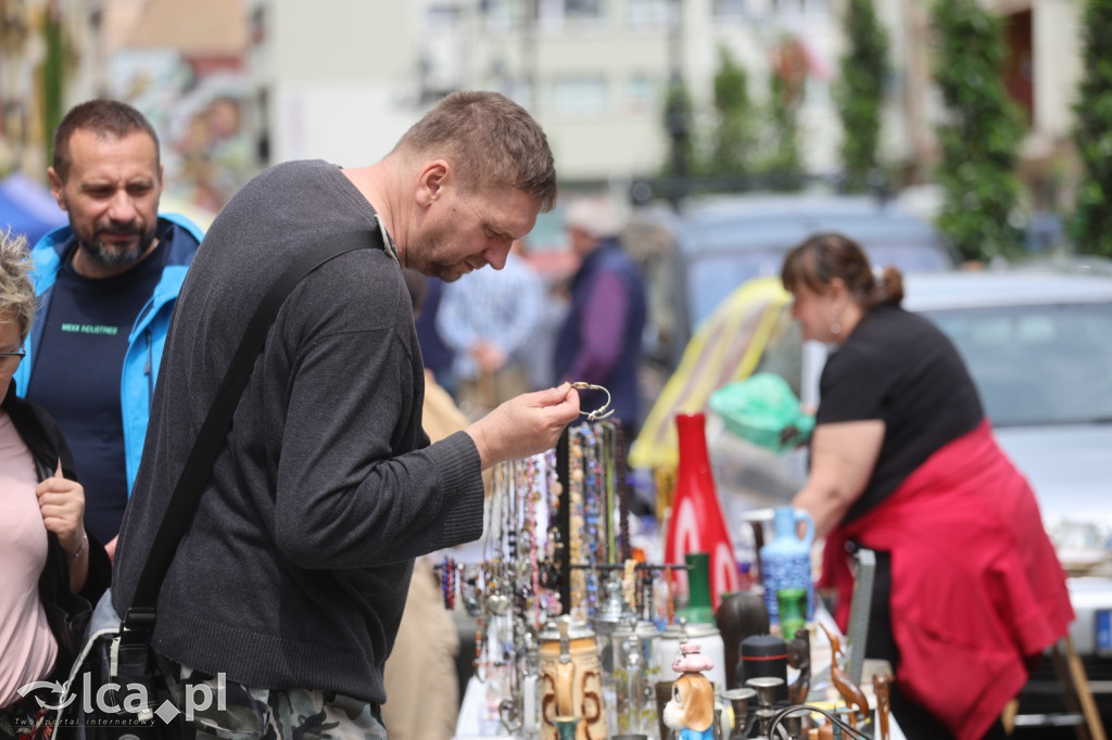 Czerwcowy Jarmark Staroci na legnickim rynku