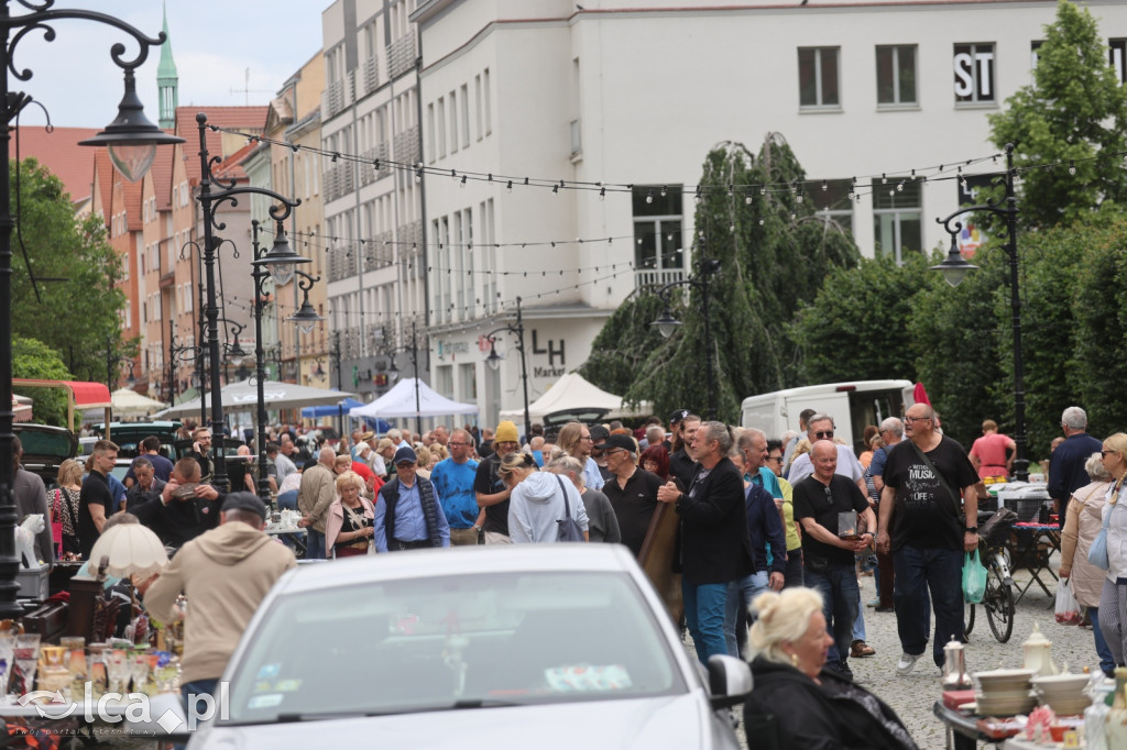 Czerwcowy Jarmark Staroci na legnickim rynku