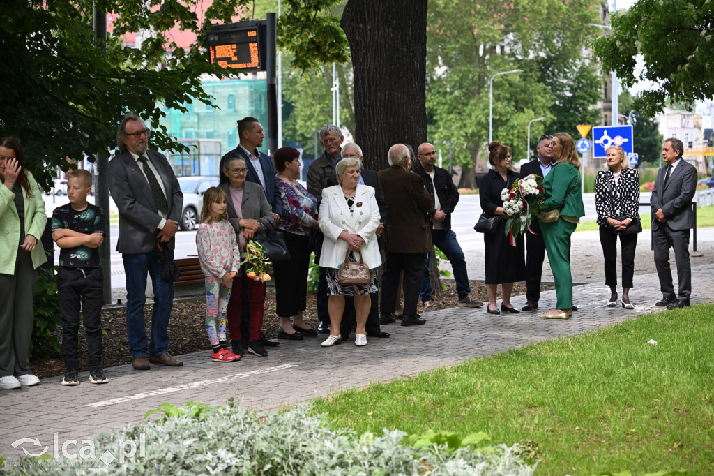 PSL składa kwiaty pod pomnikiem Witosa