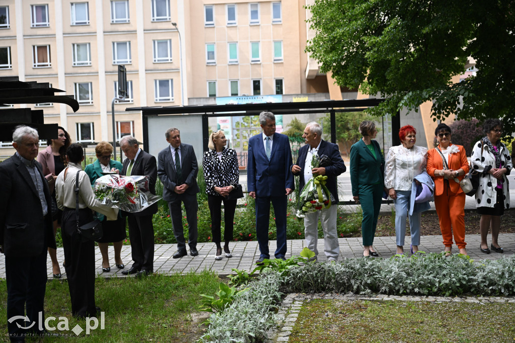 PSL składa kwiaty pod pomnikiem Witosa