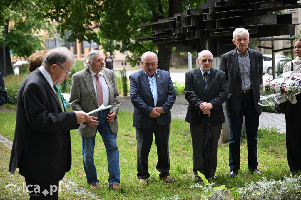 PSL składa kwiaty pod pomnikiem Witosa