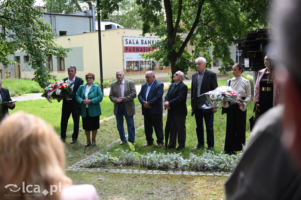 PSL składa kwiaty pod pomnikiem Witosa