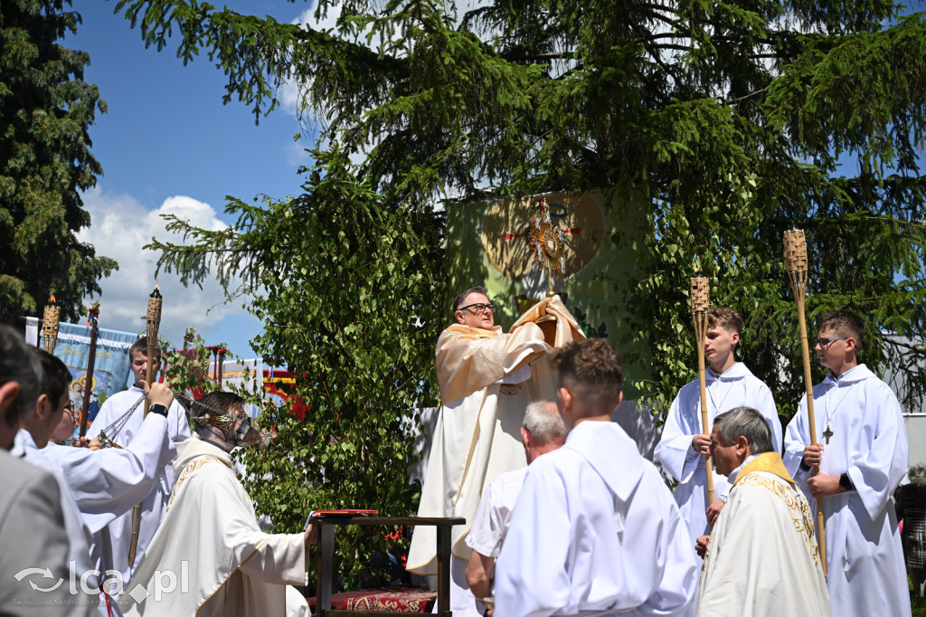 Parafie na Piekarach wspólnie uczciły Boże Ciało