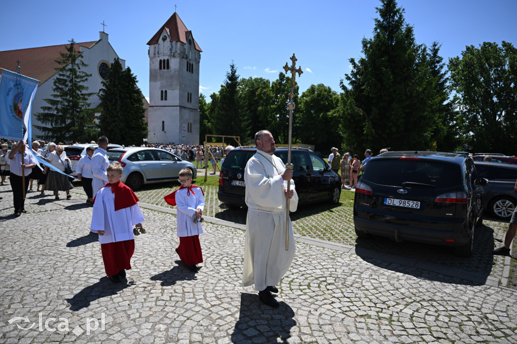 Parafie na Piekarach wspólnie uczciły Boże Ciało