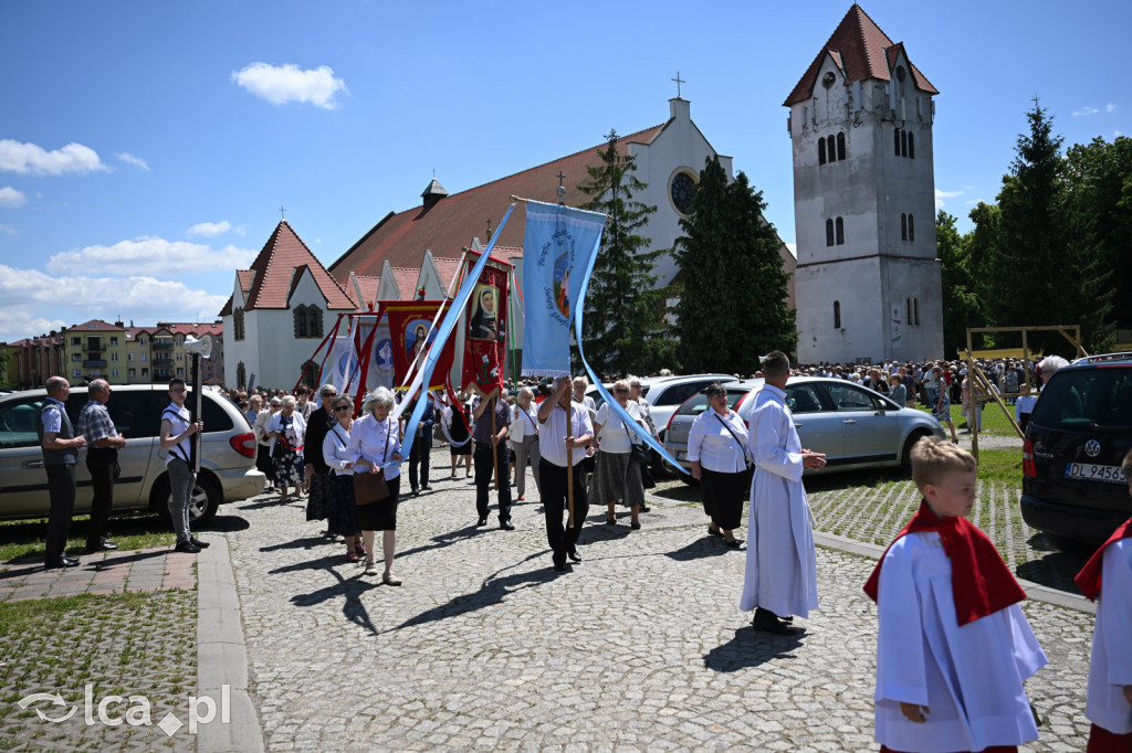Parafie na Piekarach wspólnie uczciły Boże Ciało