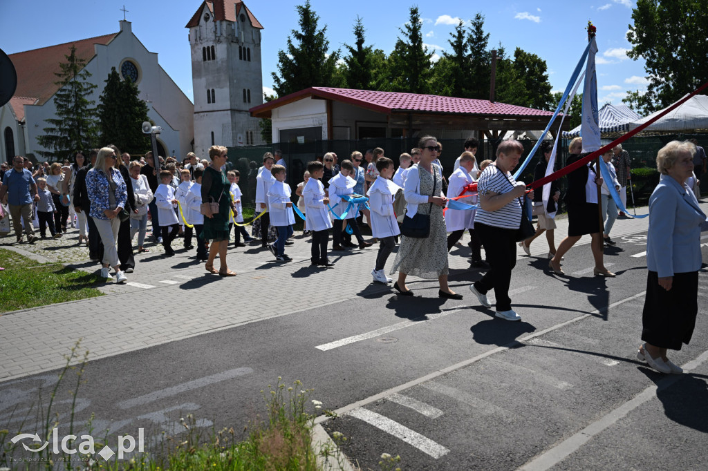 Parafie na Piekarach wspólnie uczciły Boże Ciało