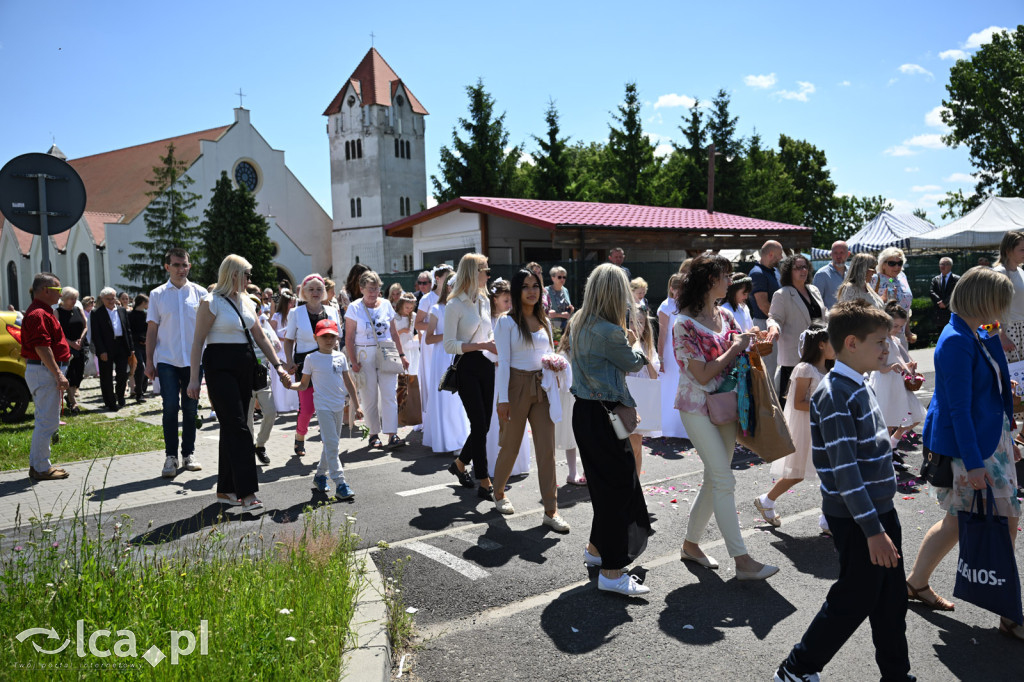 Parafie na Piekarach wspólnie uczciły Boże Ciało