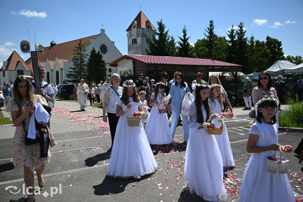 Parafie na Piekarach wspólnie uczciły Boże Ciało