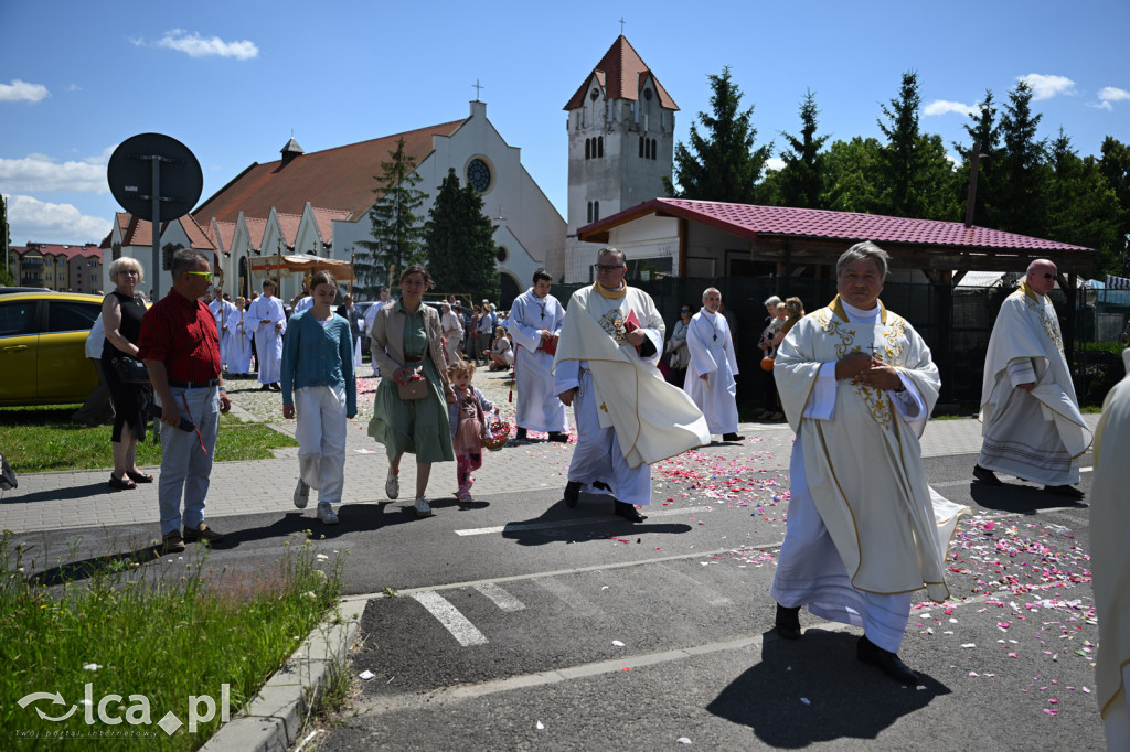 Parafie na Piekarach wspólnie uczciły Boże Ciało