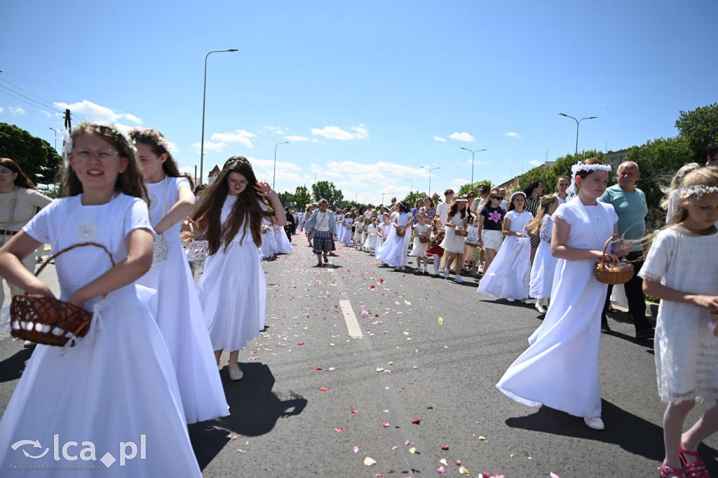 Parafie na Piekarach wspólnie uczciły Boże Ciało