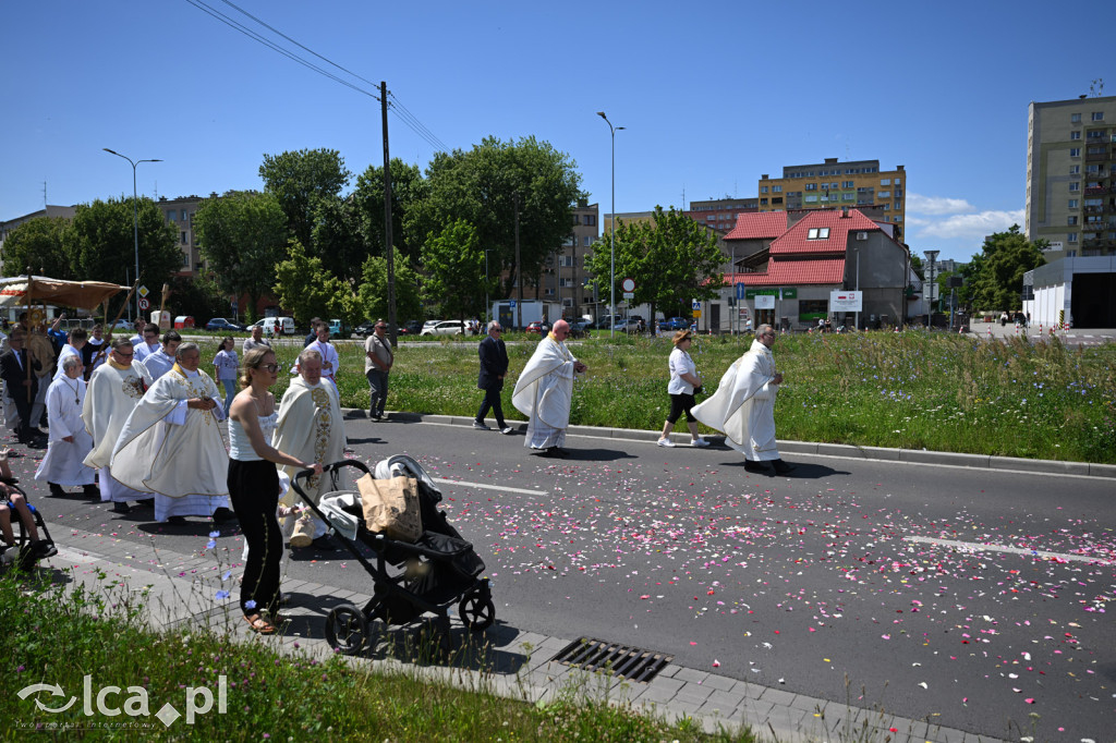 Parafie na Piekarach wspólnie uczciły Boże Ciało