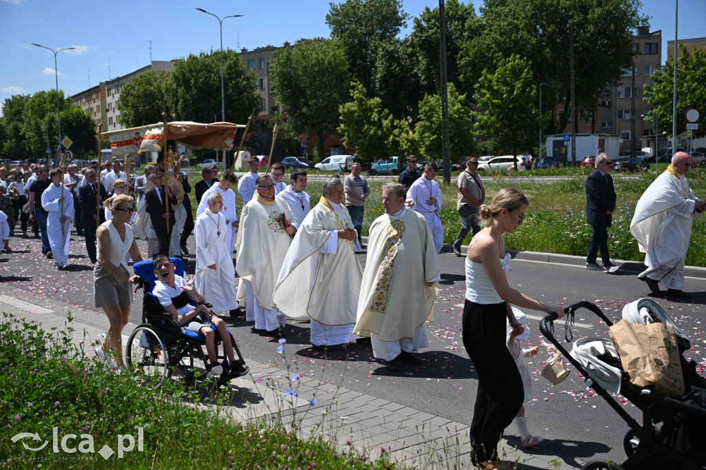 Parafie na Piekarach wspólnie uczciły Boże Ciało