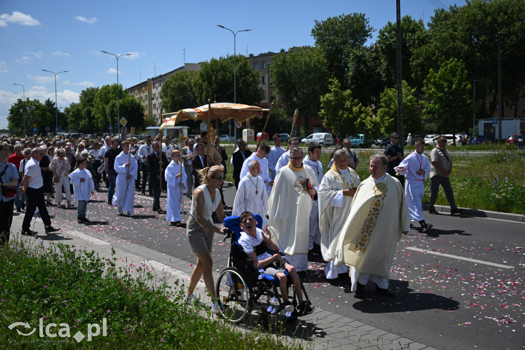 Parafie na Piekarach wspólnie uczciły Boże Ciało