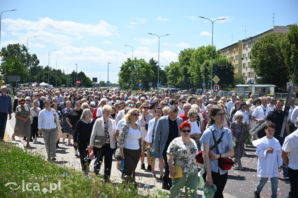 Parafie na Piekarach wspólnie uczciły Boże Ciało