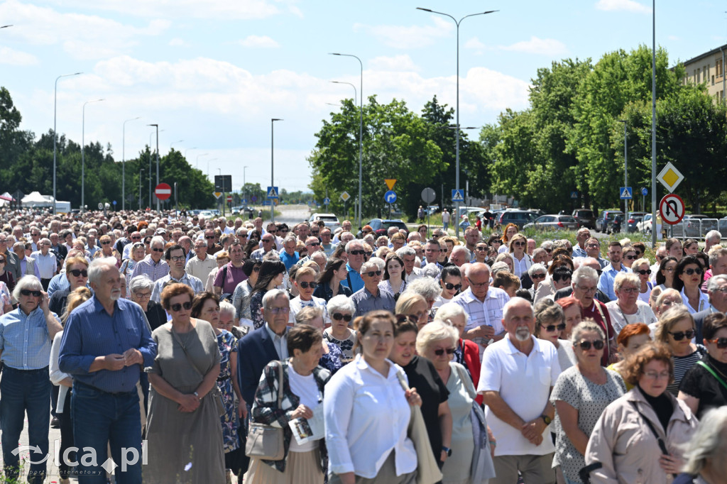 Parafie na Piekarach wspólnie uczciły Boże Ciało