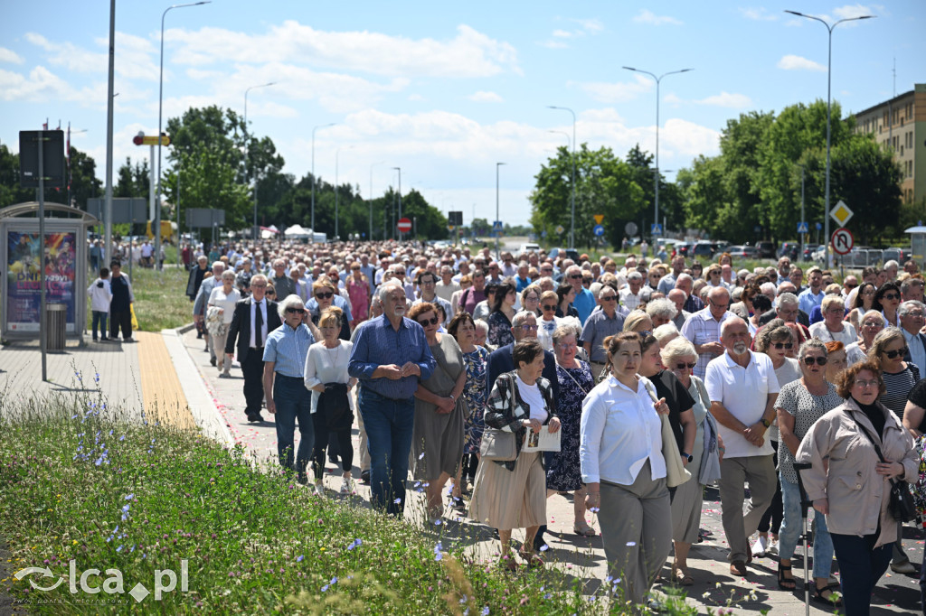 Parafie na Piekarach wspólnie uczciły Boże Ciało