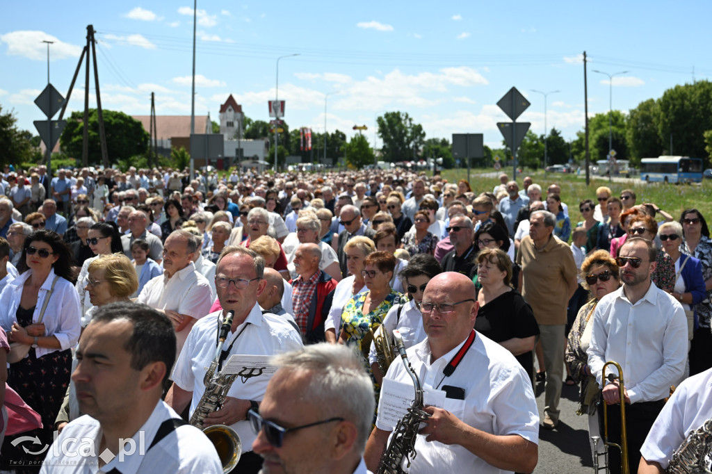 Parafie na Piekarach wspólnie uczciły Boże Ciało