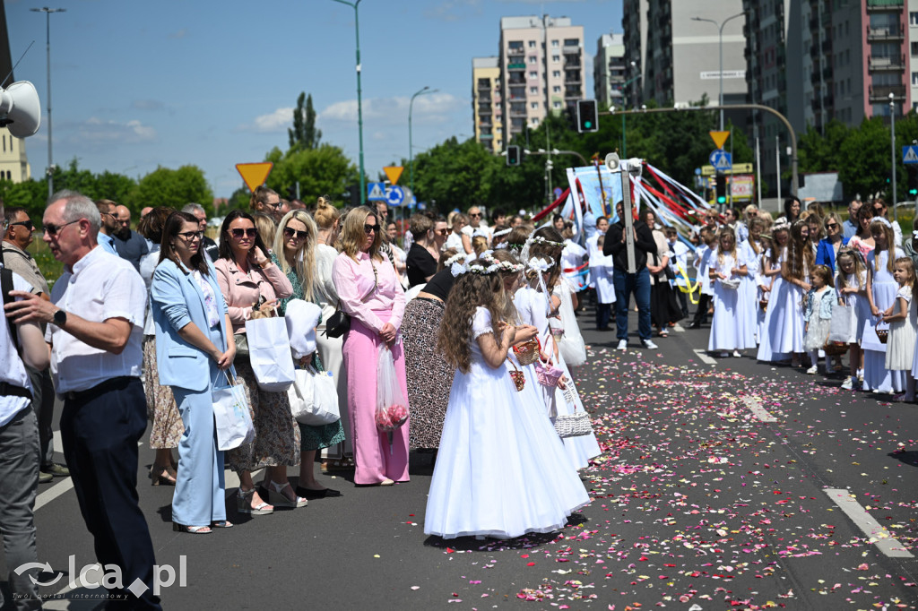Parafie na Piekarach wspólnie uczciły Boże Ciało