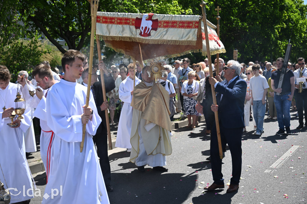 Parafie na Piekarach wspólnie uczciły Boże Ciało