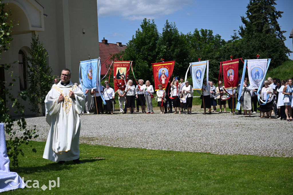 Parafie na Piekarach wspólnie uczciły Boże Ciało