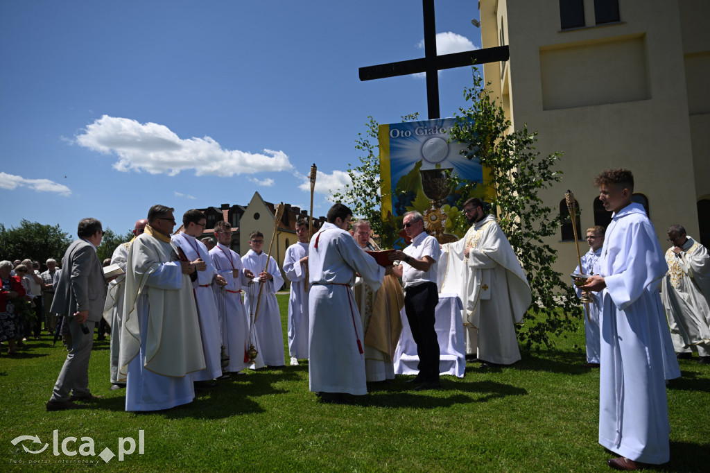 Parafie na Piekarach wspólnie uczciły Boże Ciało