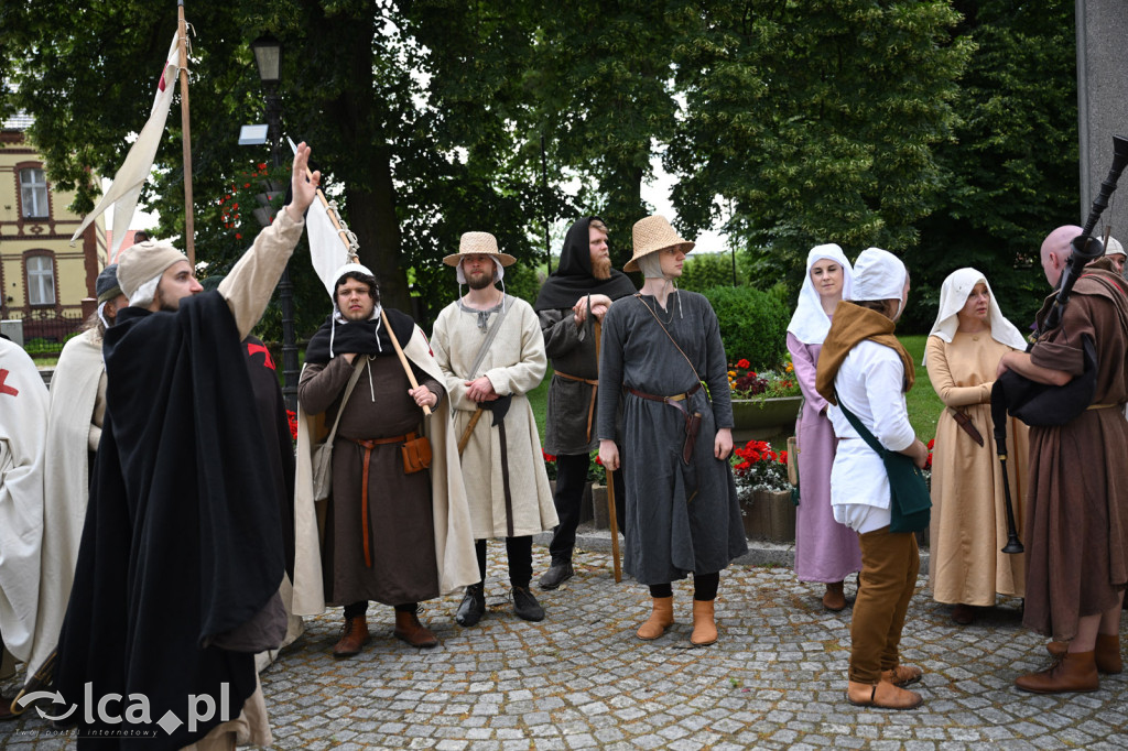 Legnickie Pole 1241 edycja 2015 rozpoczęta paradą