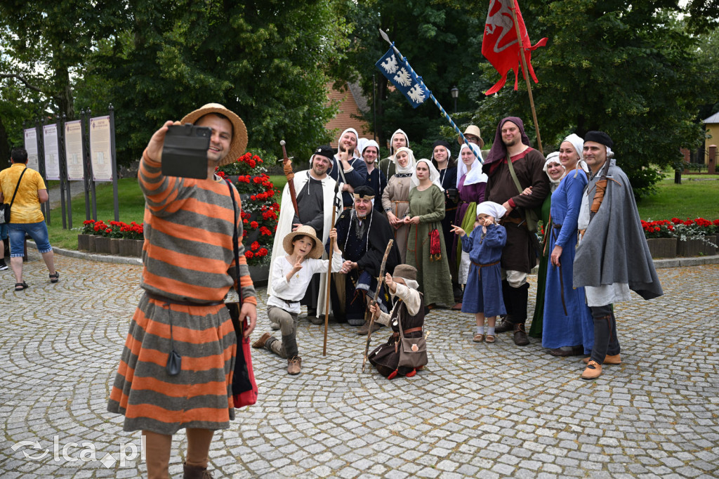Legnickie Pole 1241 edycja 2015 rozpoczęta paradą
