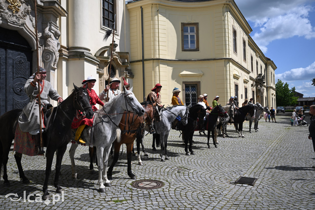 Legnickie Pole 1241 edycja 2015 rozpoczęta paradą