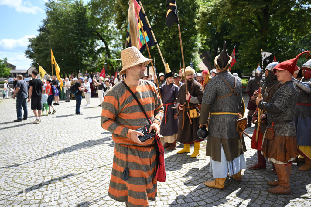 Legnickie Pole 1241 edycja 2015 rozpoczęta paradą