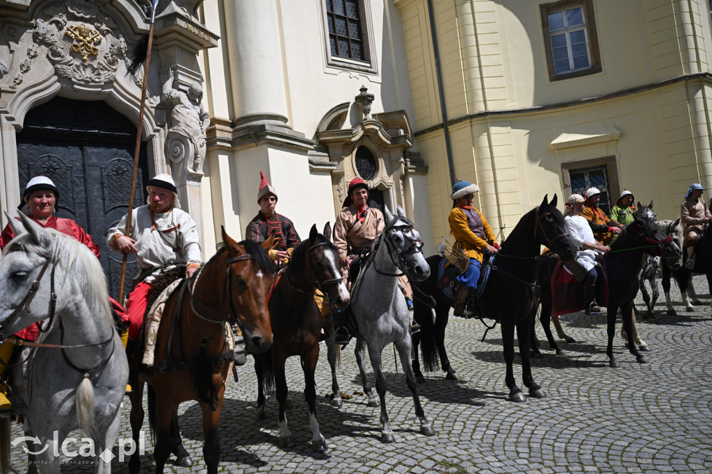 Legnickie Pole 1241 edycja 2015 rozpoczęta paradą