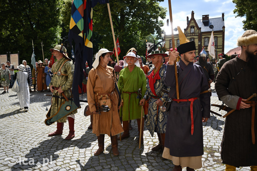 Legnickie Pole 1241 edycja 2015 rozpoczęta paradą