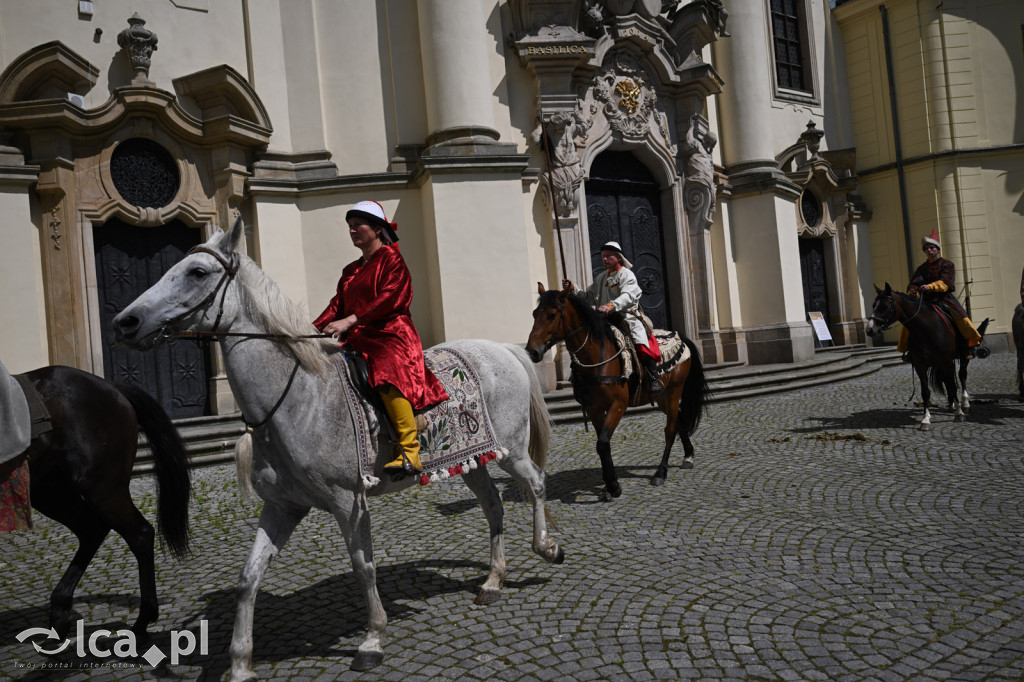 Legnickie Pole 1241 edycja 2015 rozpoczęta paradą