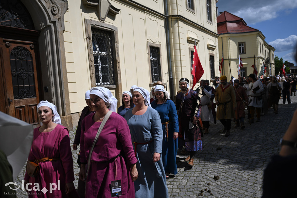 Legnickie Pole 1241 edycja 2015 rozpoczęta paradą