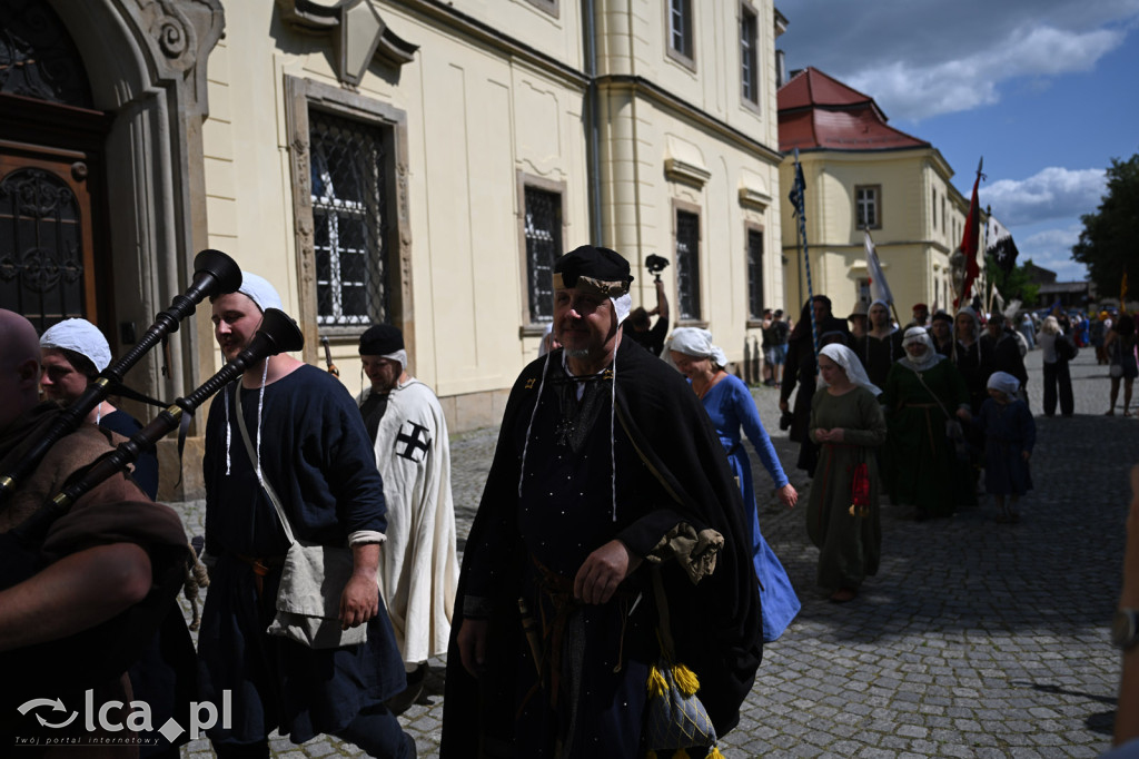 Legnickie Pole 1241 edycja 2015 rozpoczęta paradą
