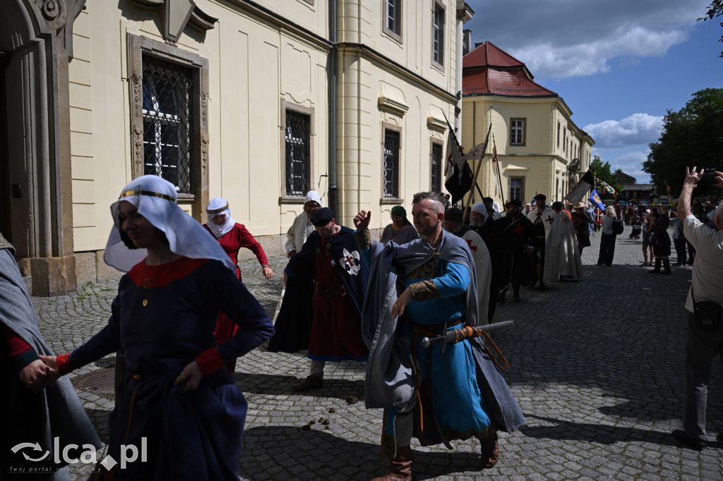 Legnickie Pole 1241 edycja 2015 rozpoczęta paradą